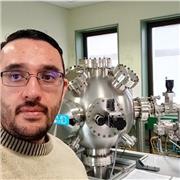 Profesor de física para todos los grados de colegios y además se imparte para estudiantes universitarios